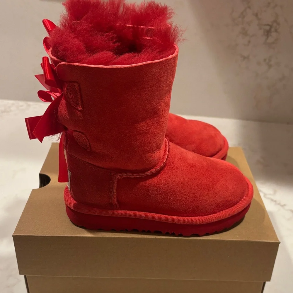 UGG Kids Bailey Bow 2 Red Boots Toddler Size 8 - Picture 3 of 8